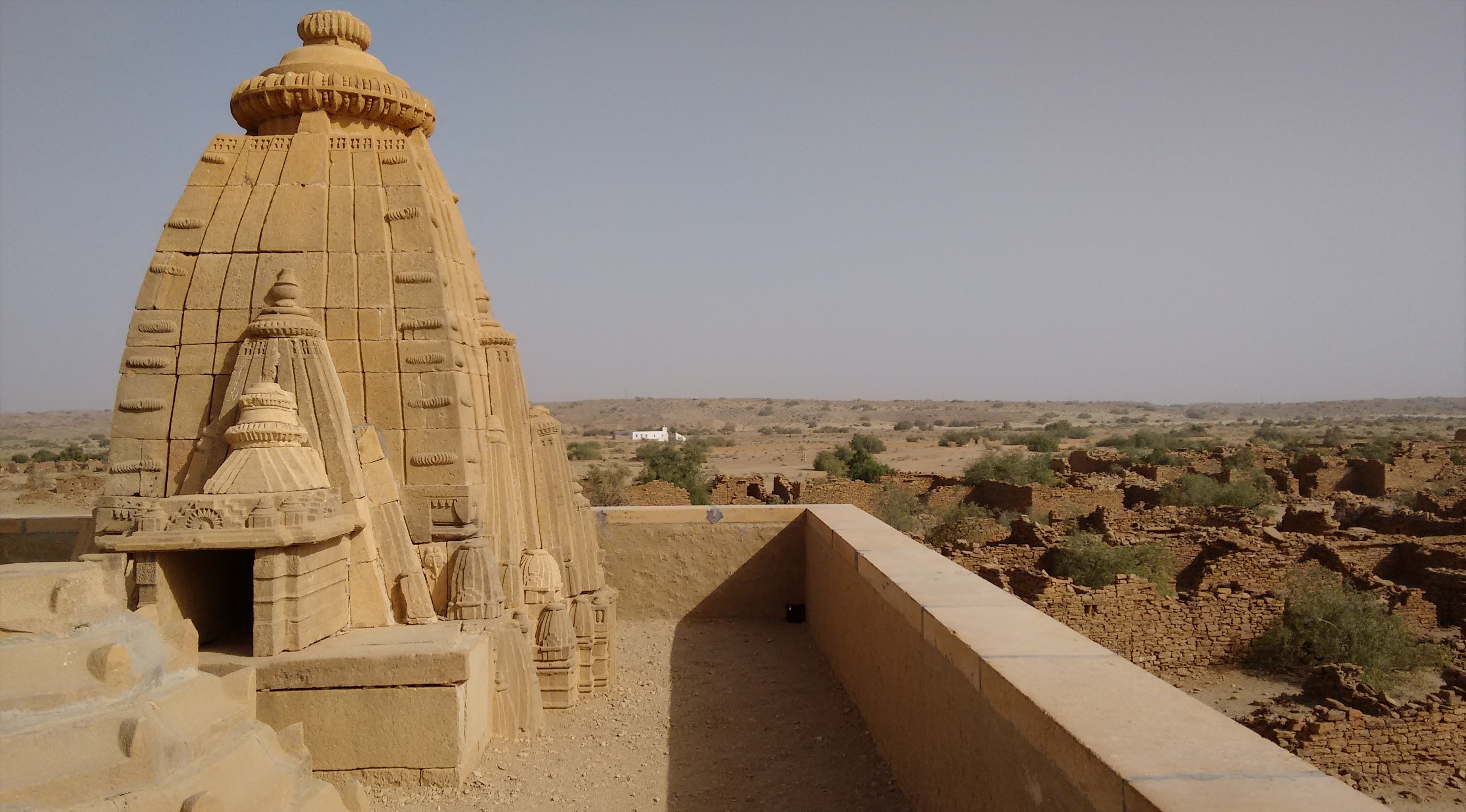 Lost in search of a lost village (Kuldhara)