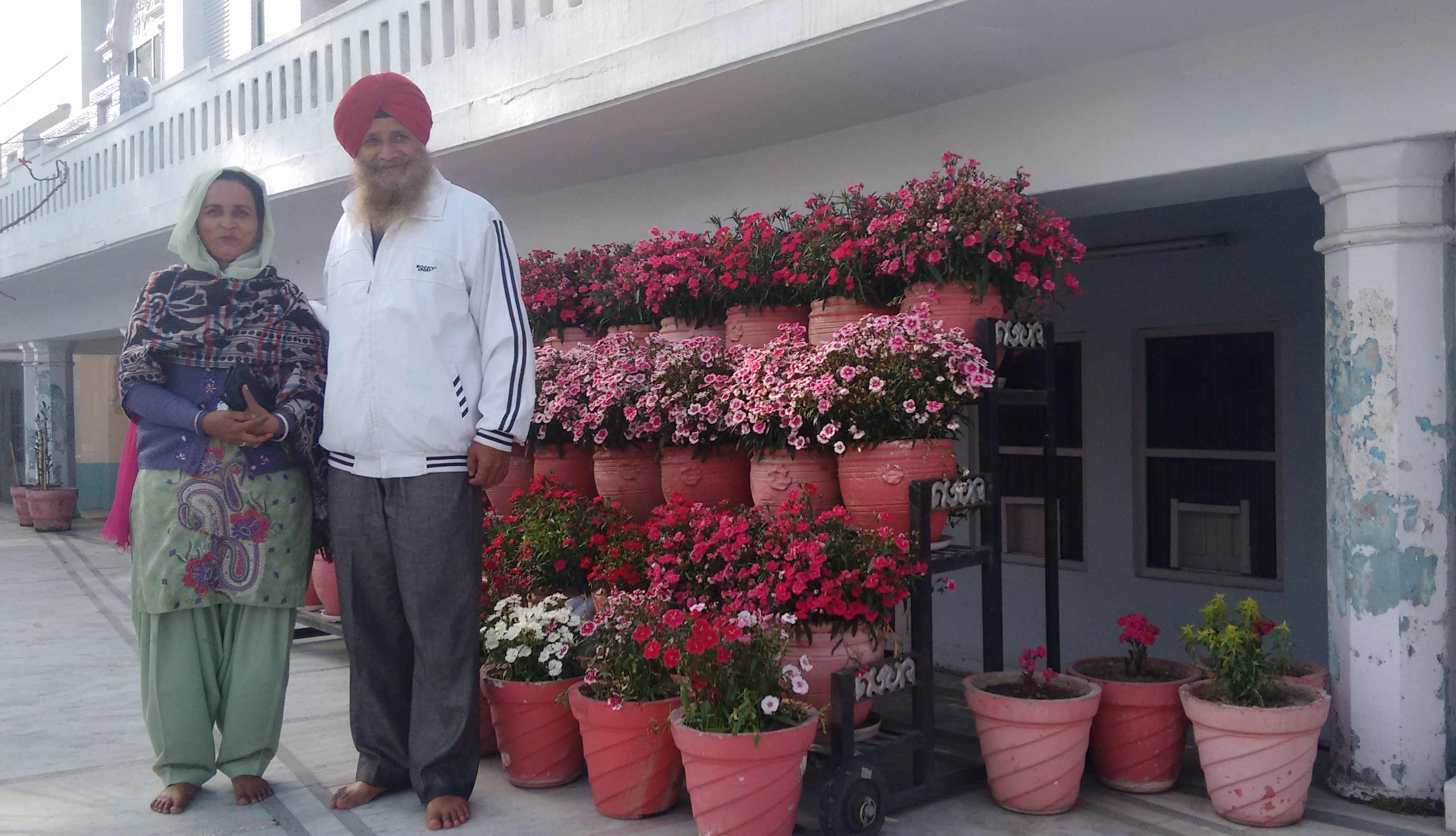 My hosts: Awesome couple, Bhaisab and Bulli aunty